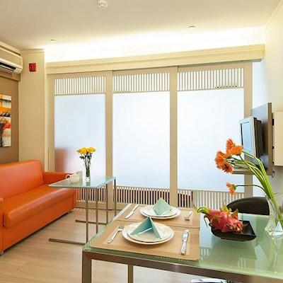 Citadines Ashley Aparthotel